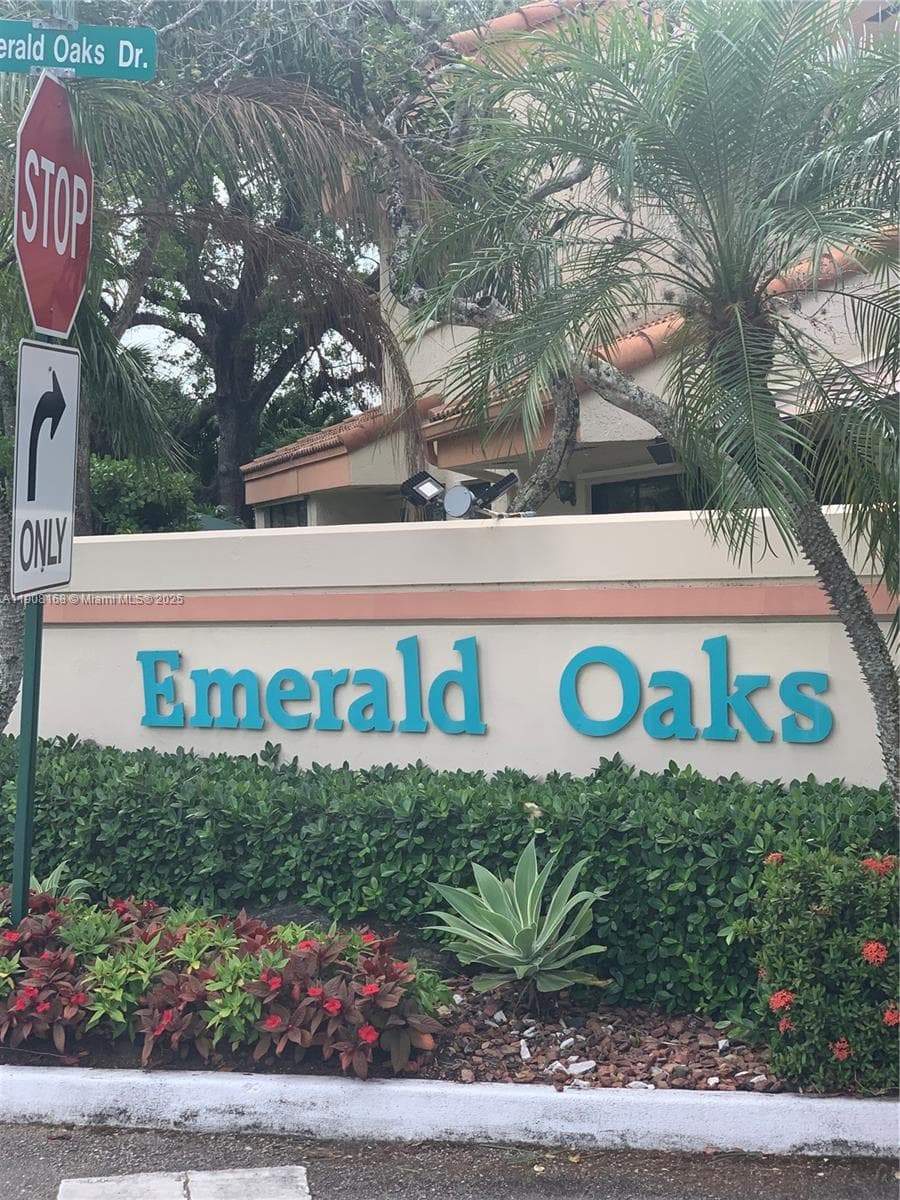 EMERALD OAKS · #801 in Hollywood - Photo 7