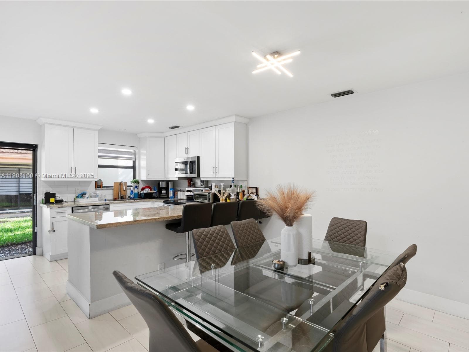 EMERALD OAKS · #801 in Hollywood - Photo 28