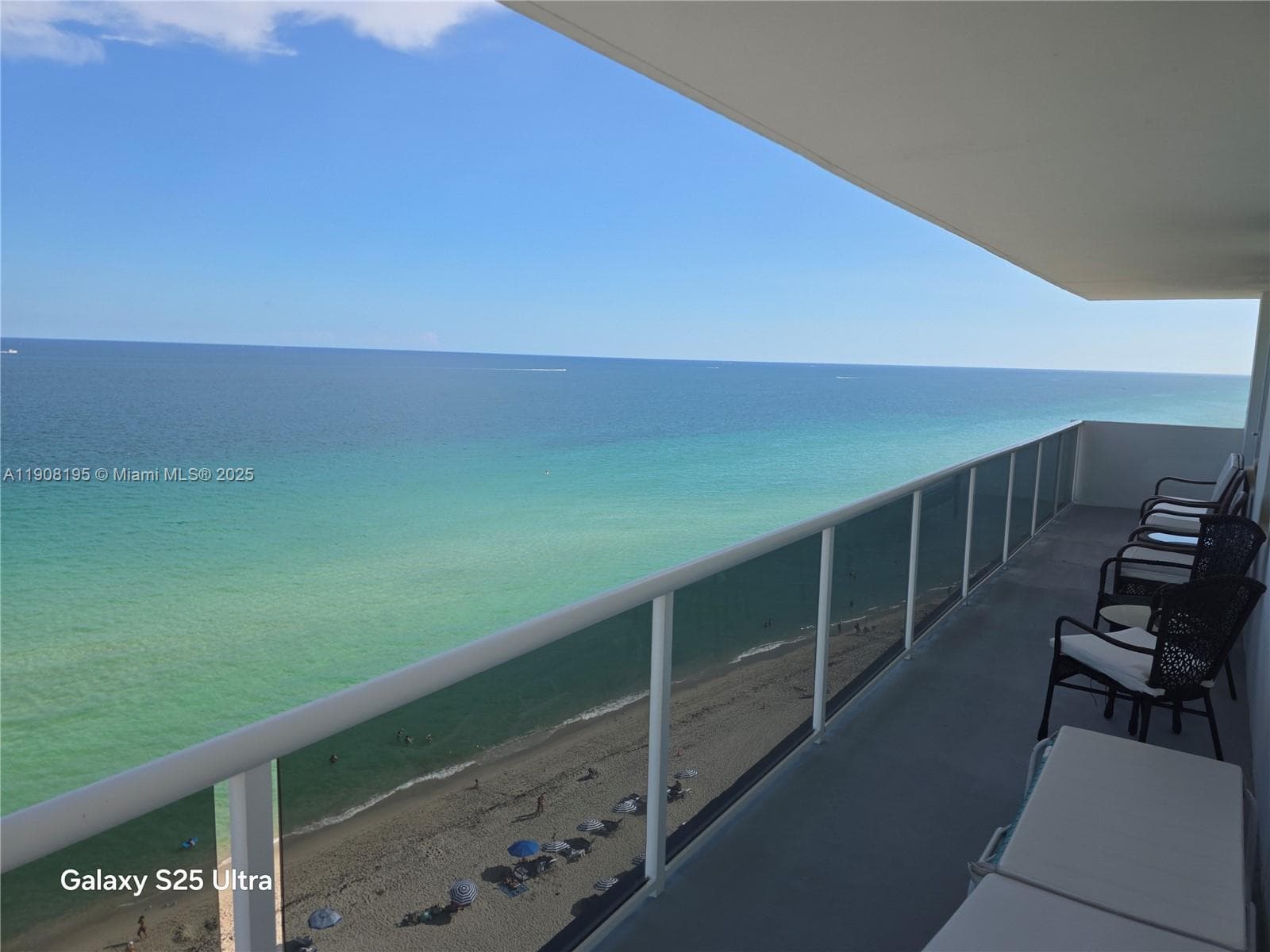 SEA AIR TOWERS CONDO · #1401 in Hollywood - Photo 2