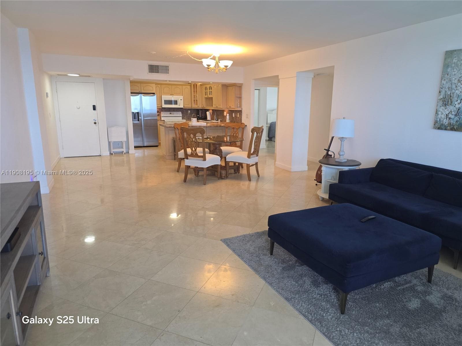 SEA AIR TOWERS CONDO · #1401 in Hollywood - Photo 6