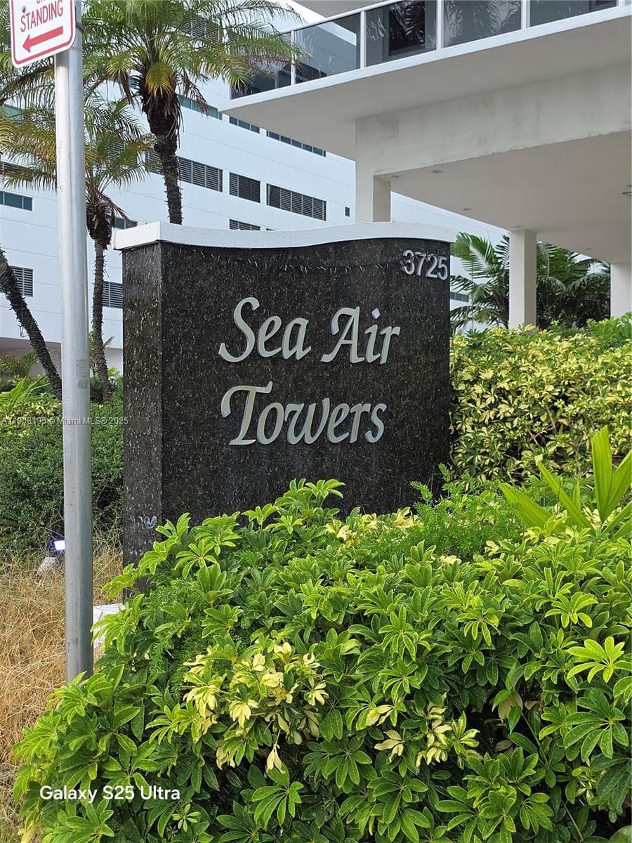 SEA AIR TOWERS CONDO · #1401 in Hollywood - Photo 1