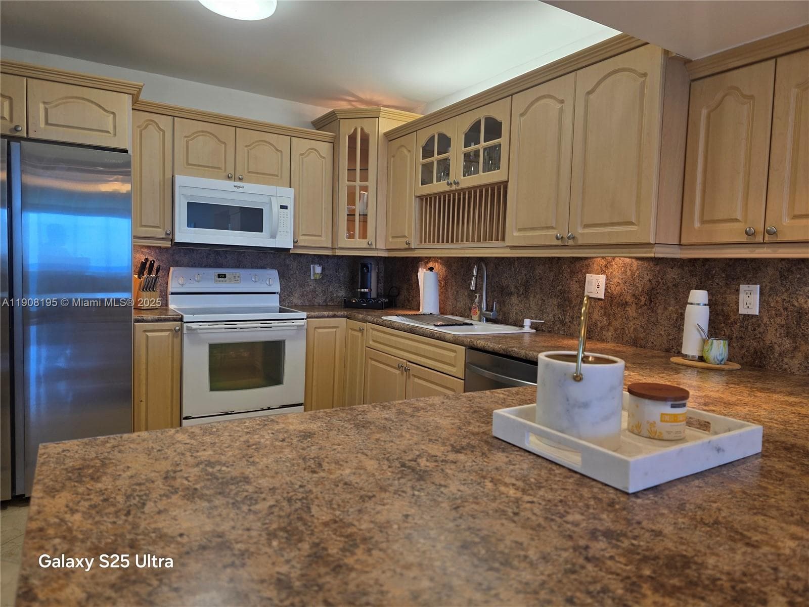 SEA AIR TOWERS CONDO · #1401 in Hollywood - Photo 28