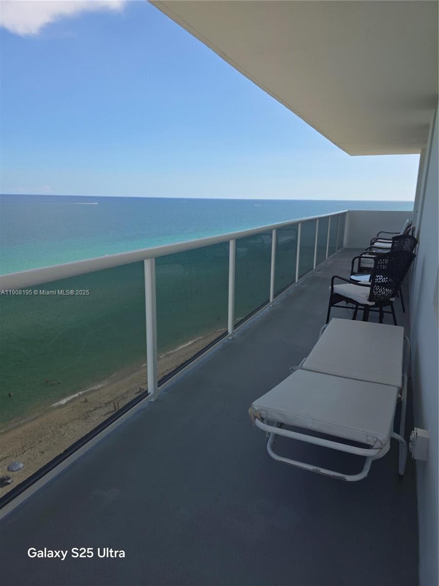 SEA AIR TOWERS CONDO · #1401 in Hollywood - Photo 34