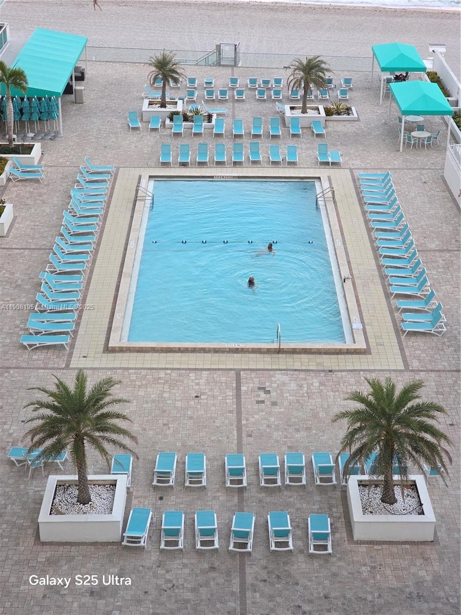 SEA AIR TOWERS CONDO · #1401 in Hollywood - Photo 10