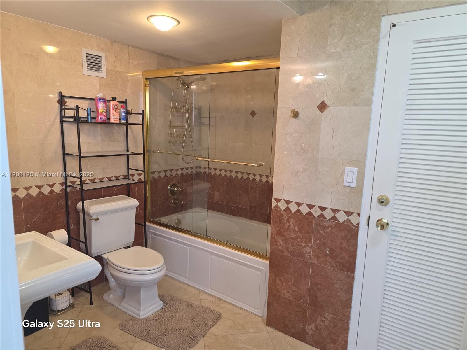 SEA AIR TOWERS CONDO · #1401 in Hollywood - Photo 18