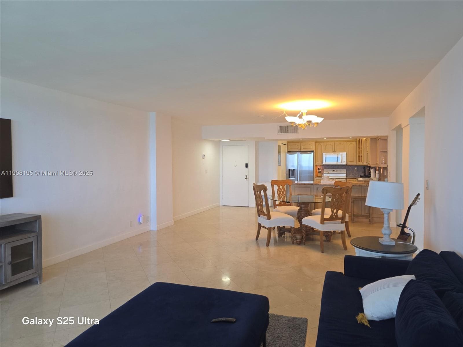SEA AIR TOWERS CONDO · #1401 in Hollywood - Photo 8