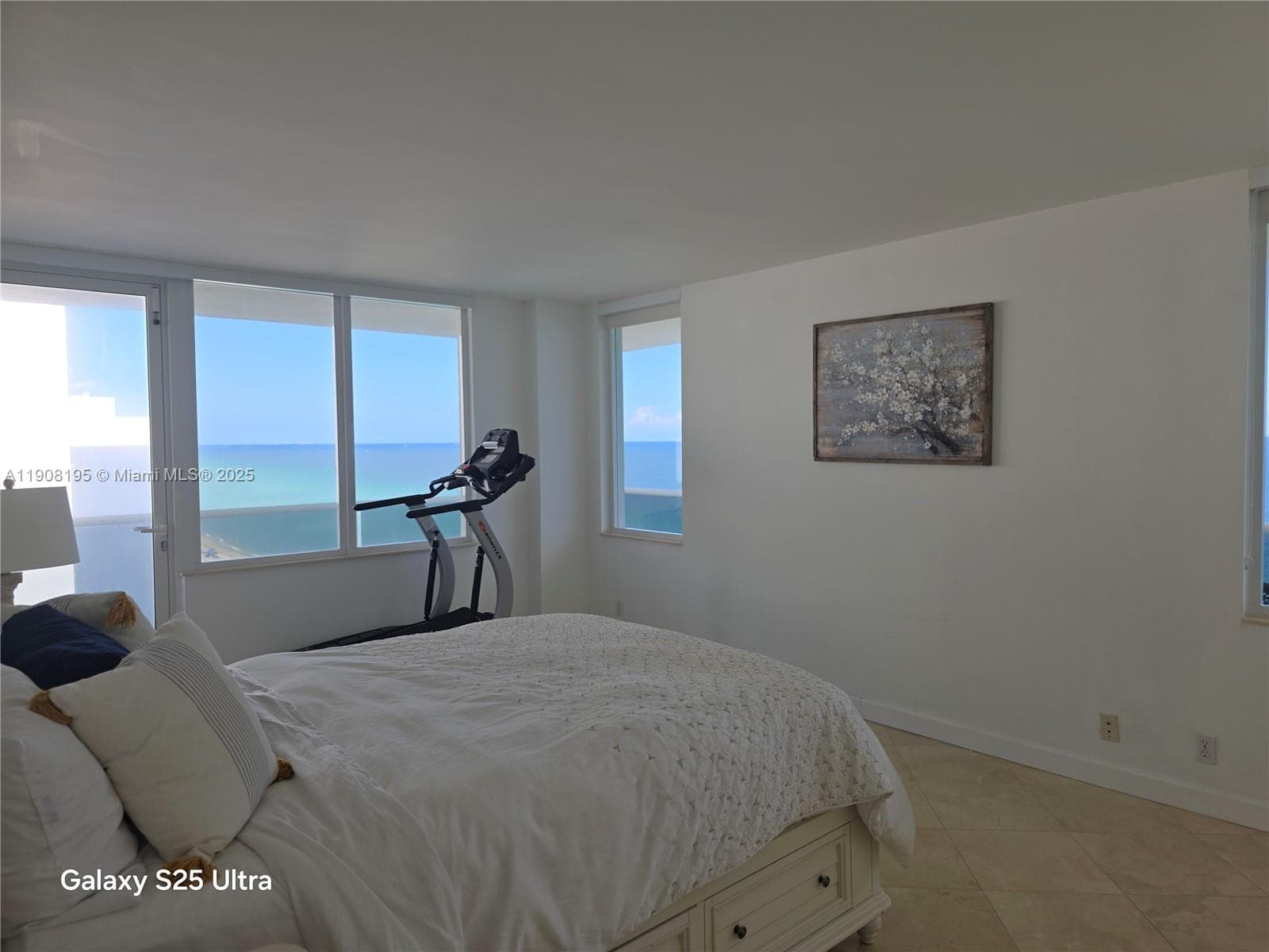 SEA AIR TOWERS CONDO · #1401 in Hollywood - Photo 21