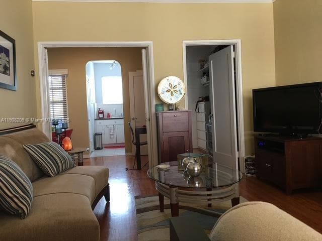 SB MANOR HOUSE CONDO · #8 in Miami Beach - Photo 6