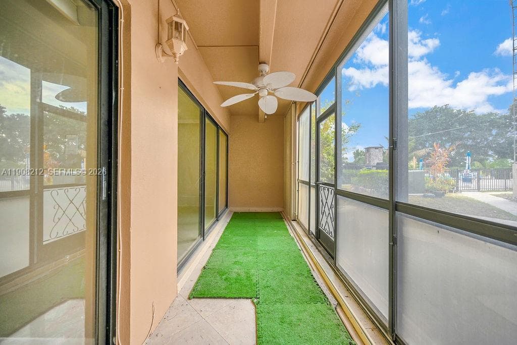 EMERALD HILLS C C APTS CO · #2 in Hollywood - Photo 44
