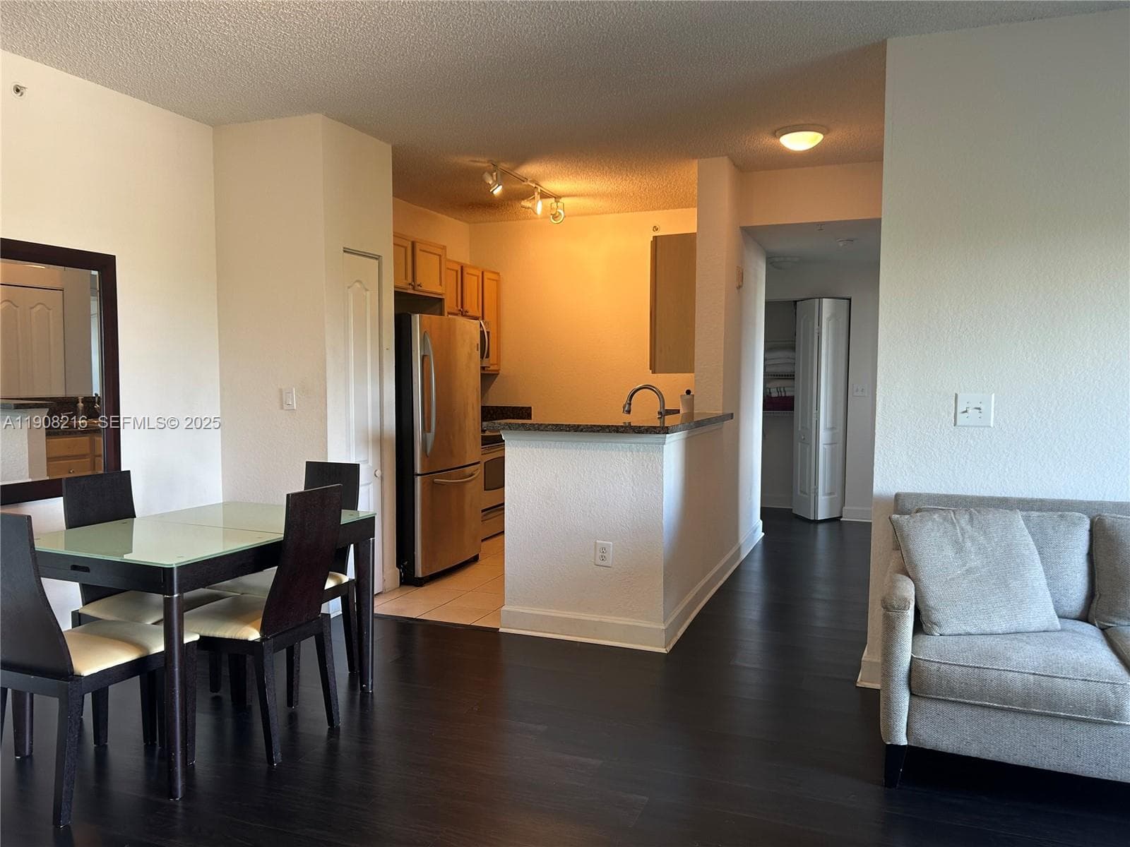 VALENCIA CONDO · #551 in South Miami - Photo 2