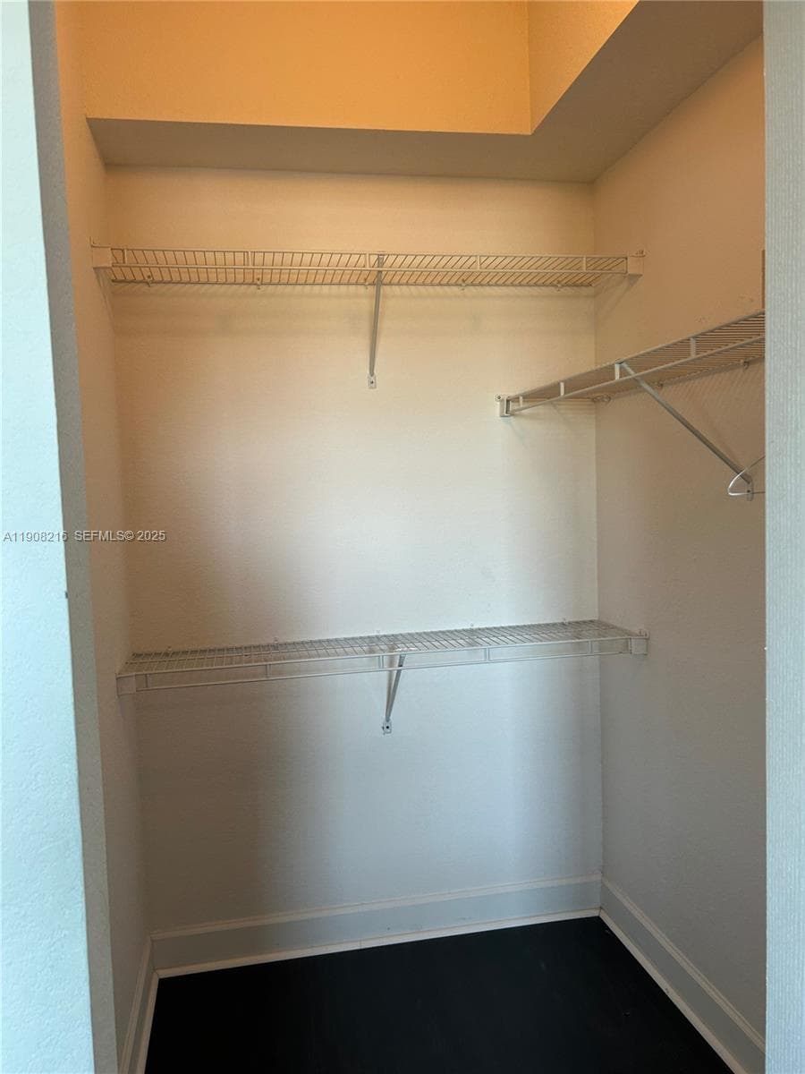 VALENCIA CONDO · #551 in South Miami - Photo 16