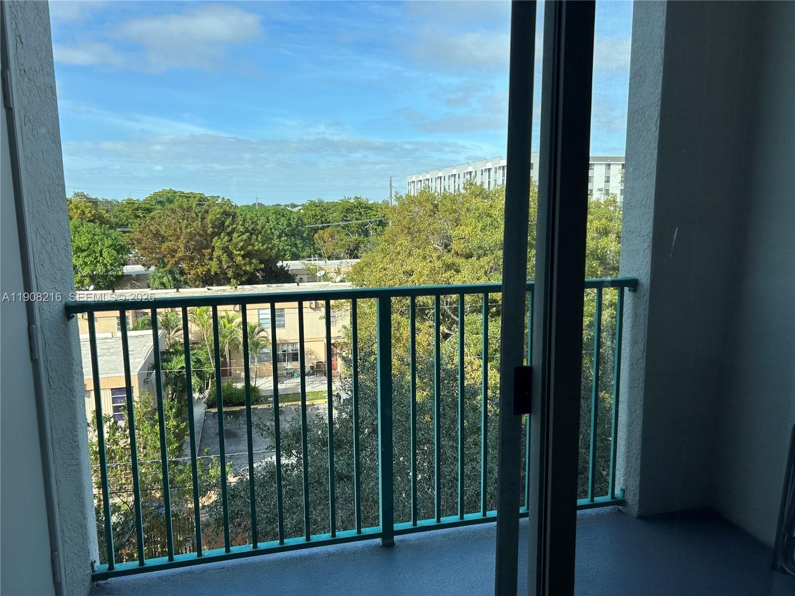 VALENCIA CONDO · #551 in South Miami - Photo 26