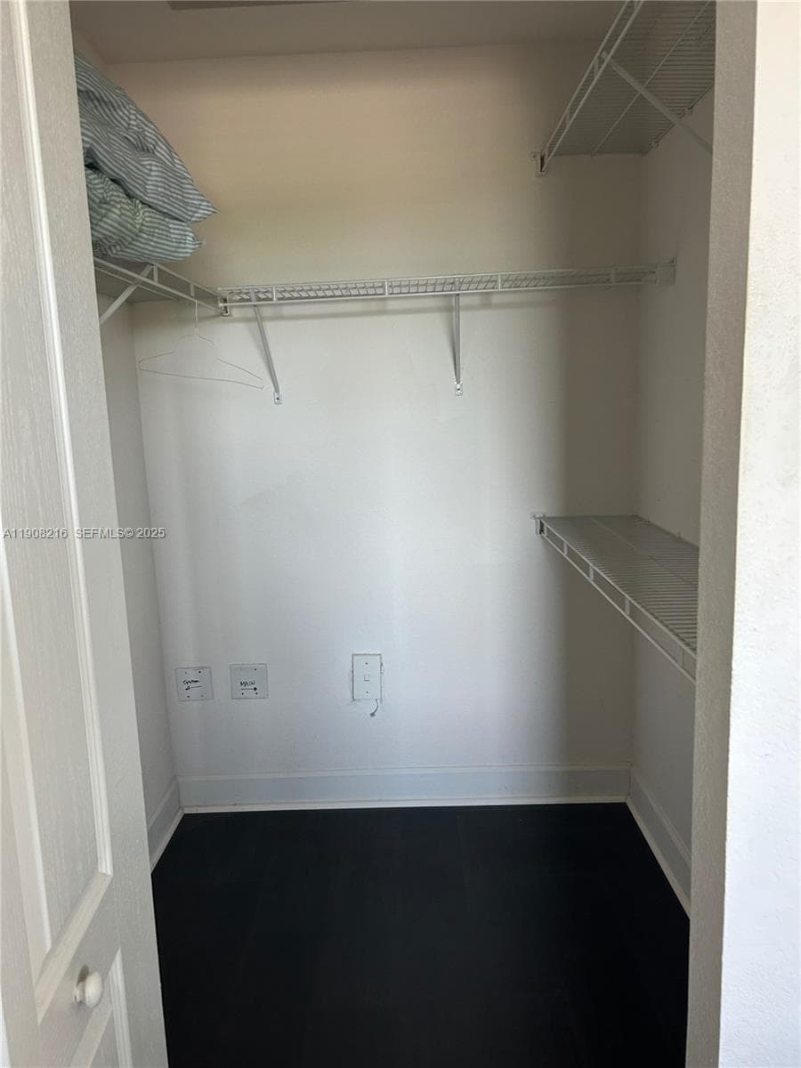 VALENCIA CONDO · #551 in South Miami - Photo 11