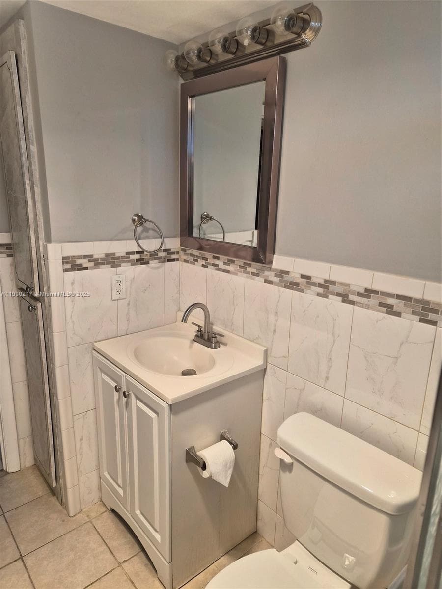 POINT EAST SEC III CONDO · #L312 in Aventura - Photo 24
