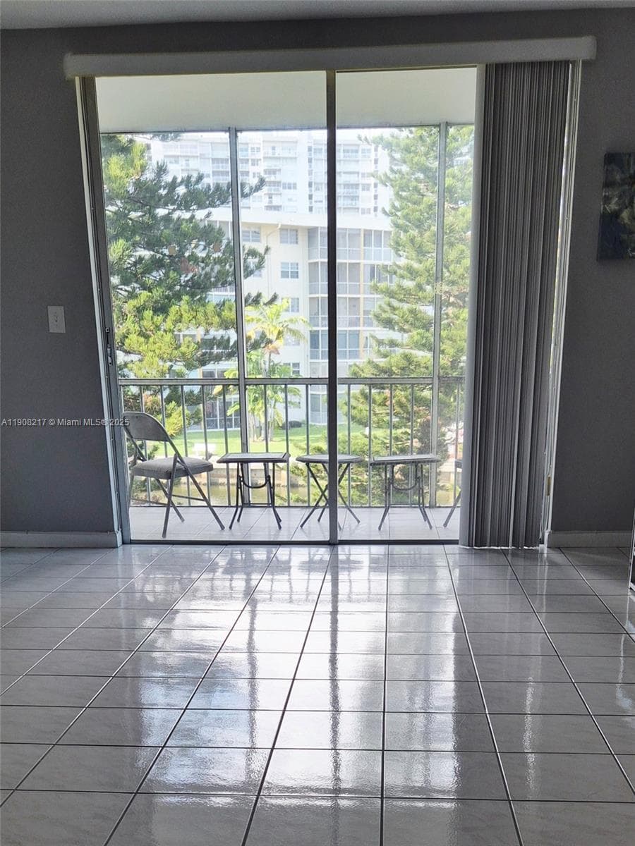 POINT EAST SEC III CONDO · #L312 in Aventura - Photo 4