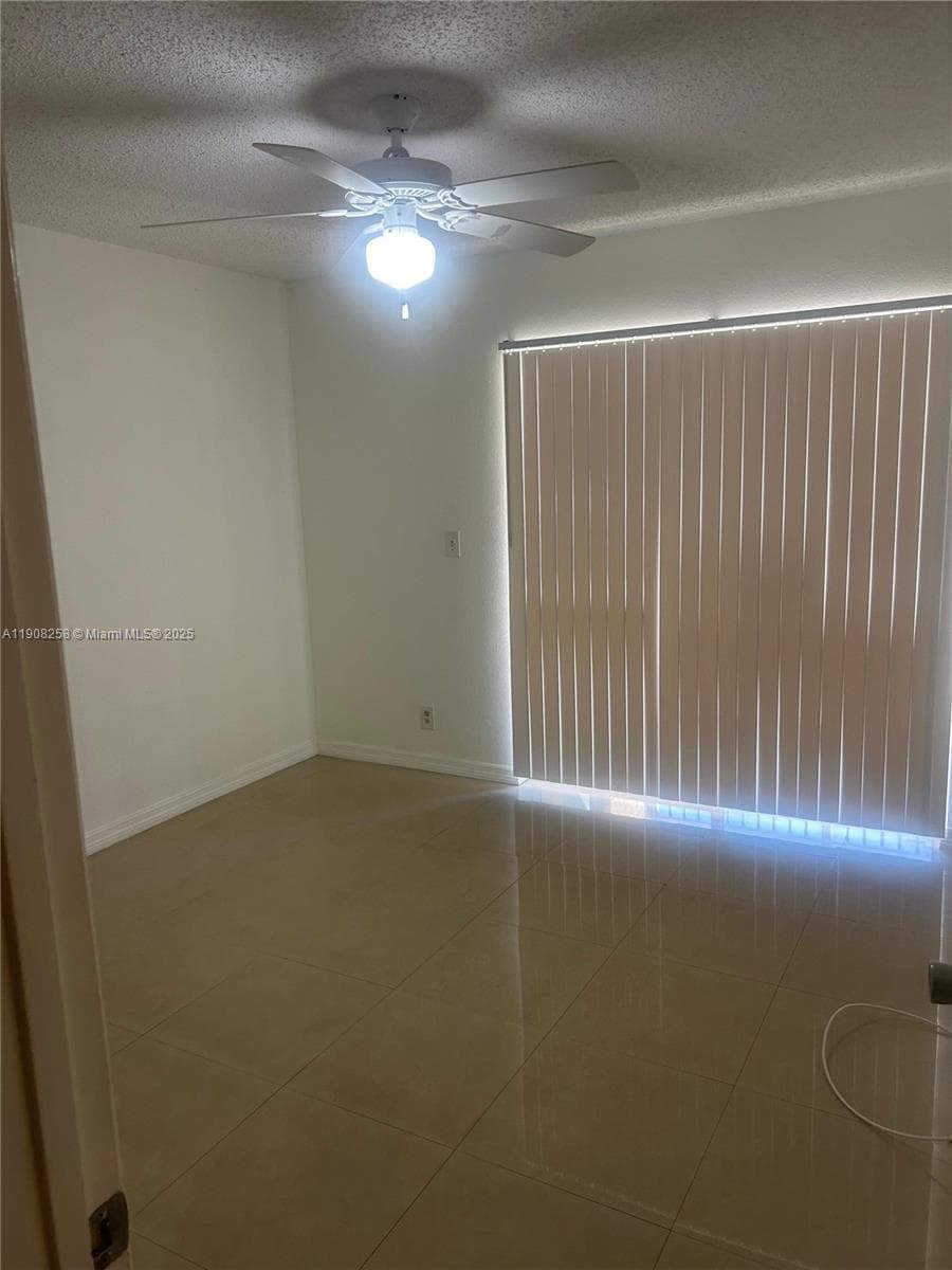WINDWARD LAKES CONDO · #B310 in Pompano Beach - Photo 3