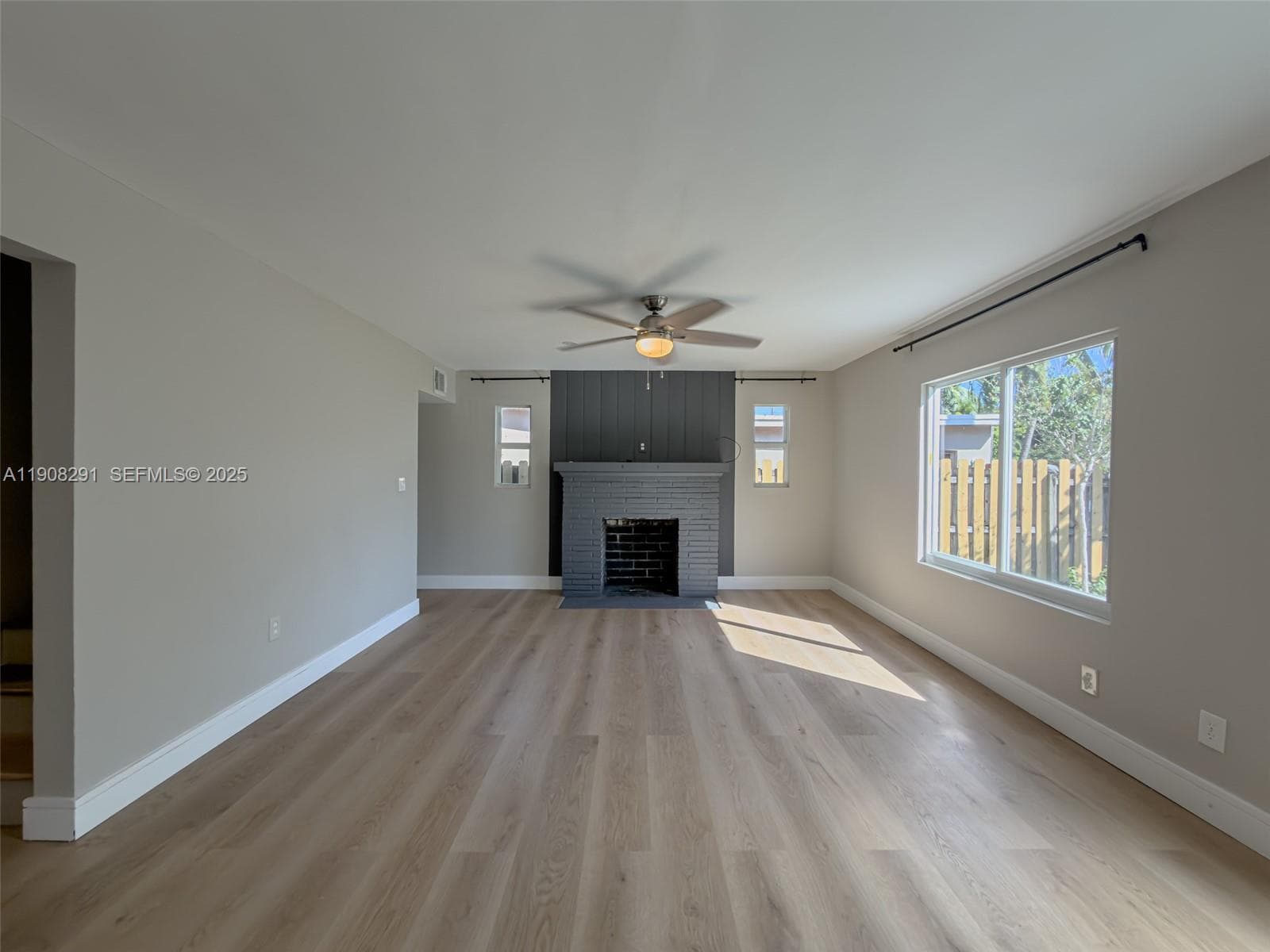 1813 SW 10th St photo 15