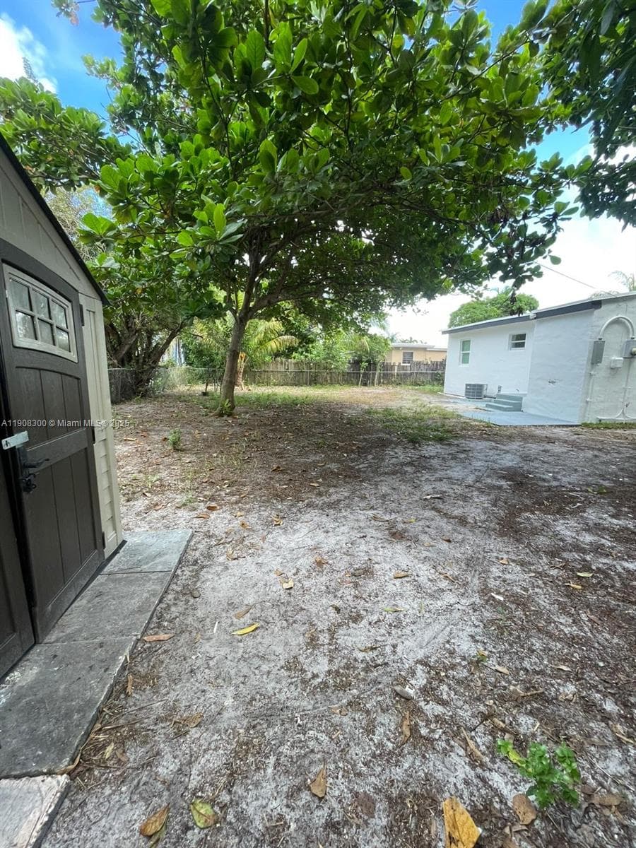 775 NW 142nd St photo 22