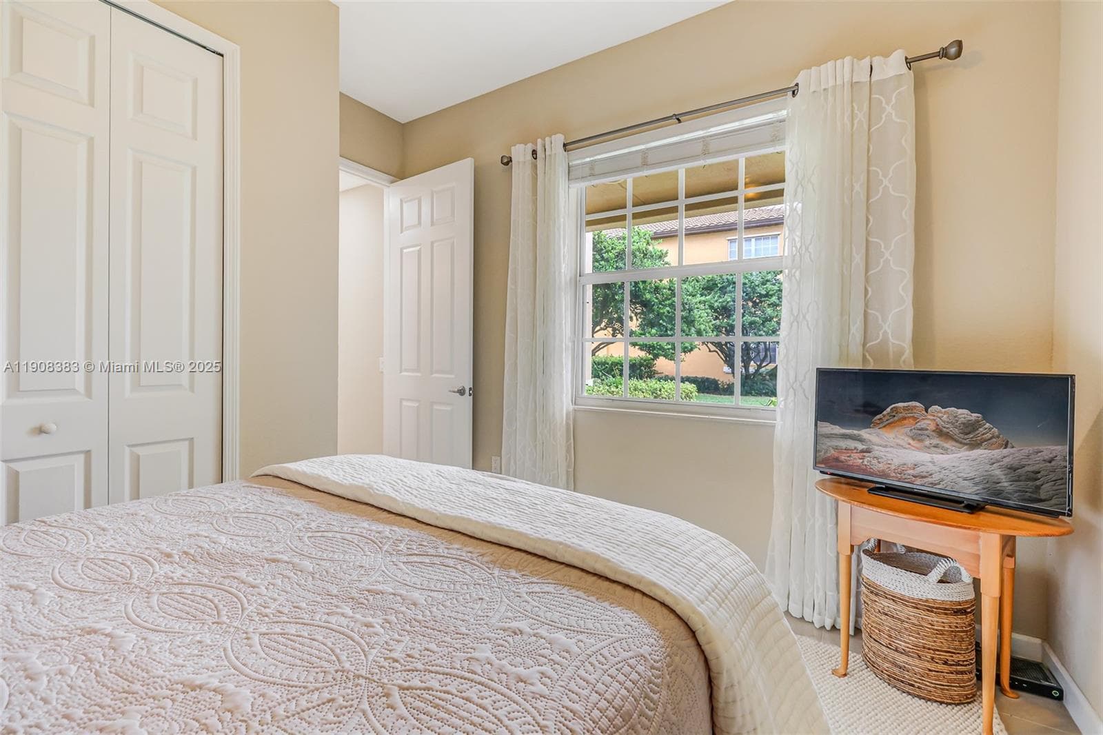 2nd room with