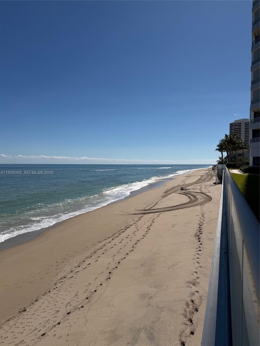 CORNICHE CONDO · #1801 in Singer Island - Photo 15