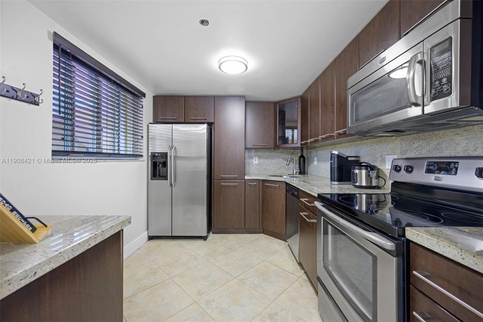 SURFSIDE PALMS CONDO · #105 in Surfside - Photo 9