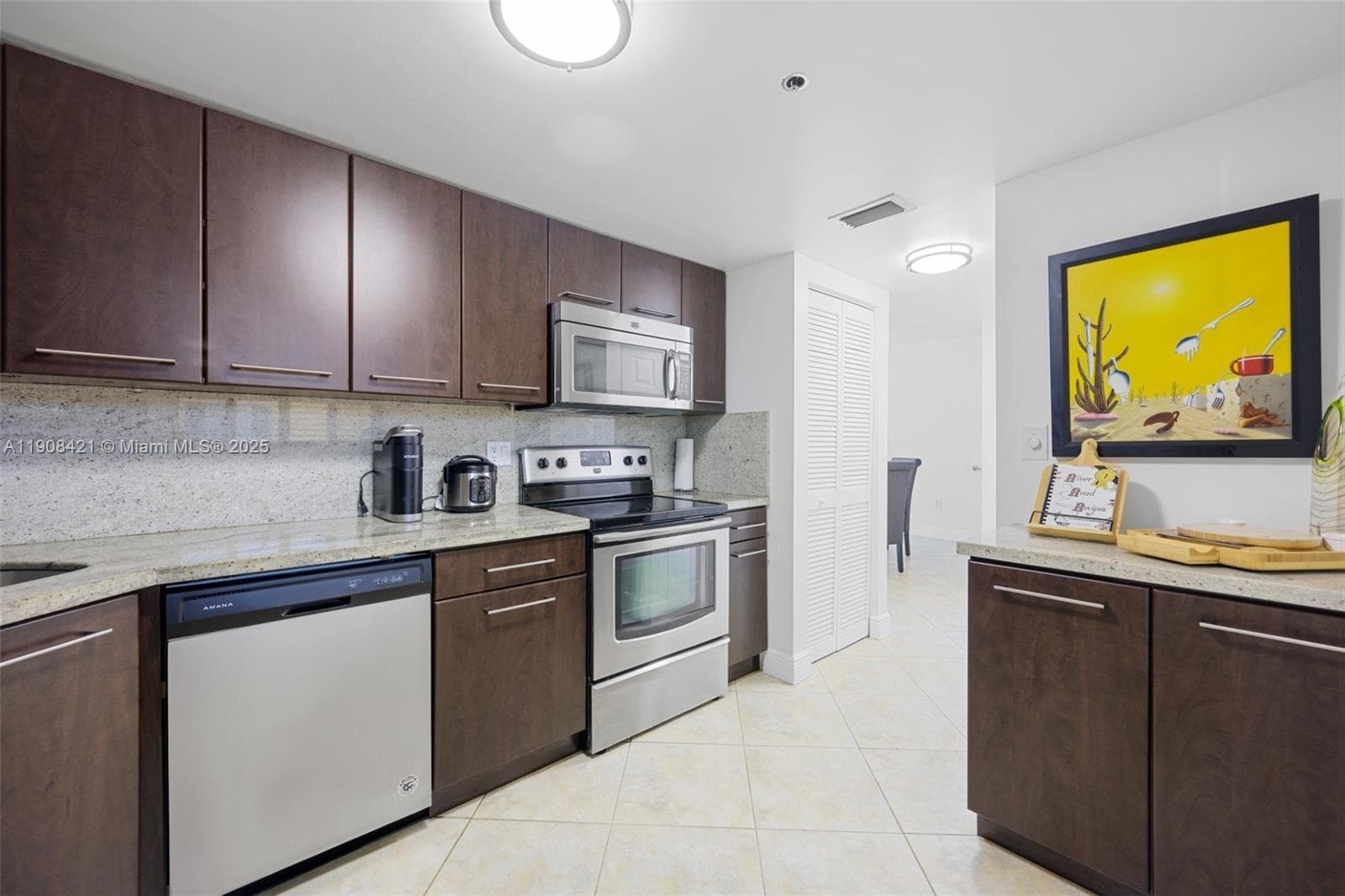 SURFSIDE PALMS CONDO · #105 in Surfside - Photo 10