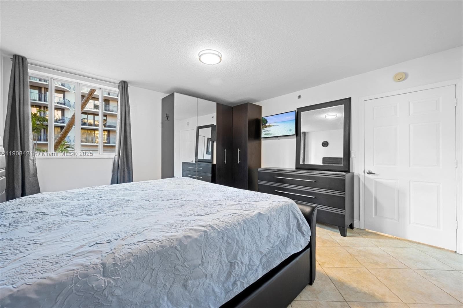 SURFSIDE PALMS CONDO · #105 in Surfside - Photo 14