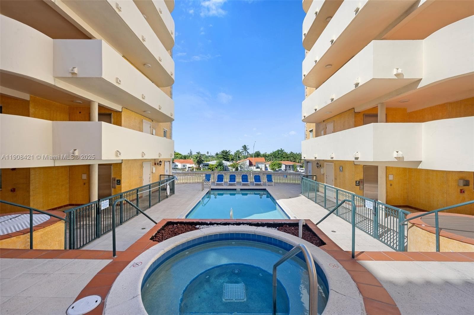 SURFSIDE PALMS CONDO · #105 in Surfside - Photo 21