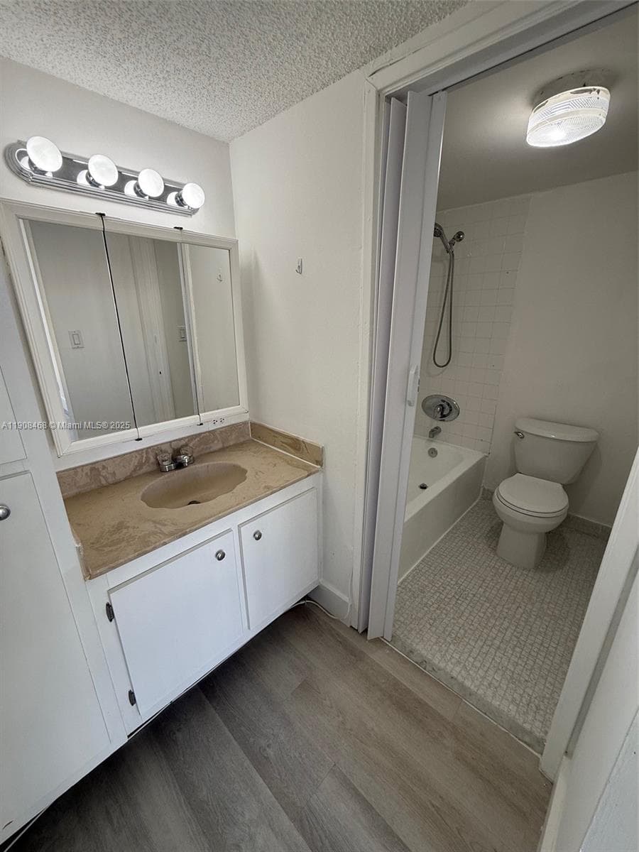 PLAZA OF AMERICAS CONDO P · #803 in Sunny Isles Beach - Photo 23