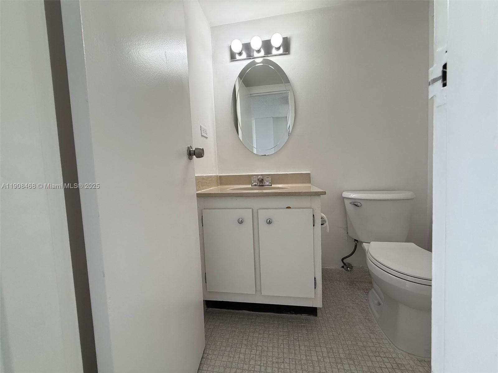 PLAZA OF AMERICAS CONDO P · #803 in Sunny Isles Beach - Photo 16