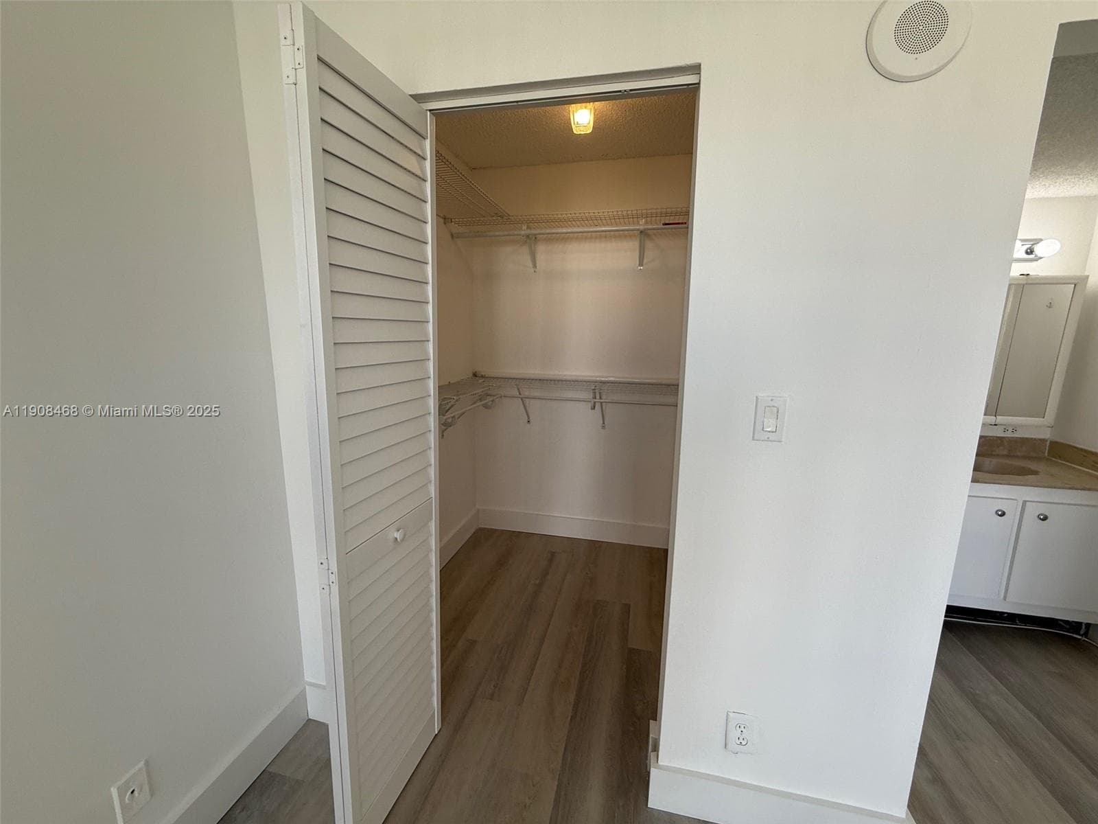PLAZA OF AMERICAS CONDO P · #803 in Sunny Isles Beach - Photo 22