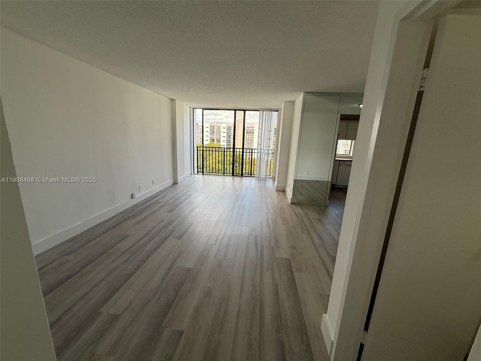 PLAZA OF AMERICAS CONDO P · #803 in Sunny Isles Beach - Photo 8