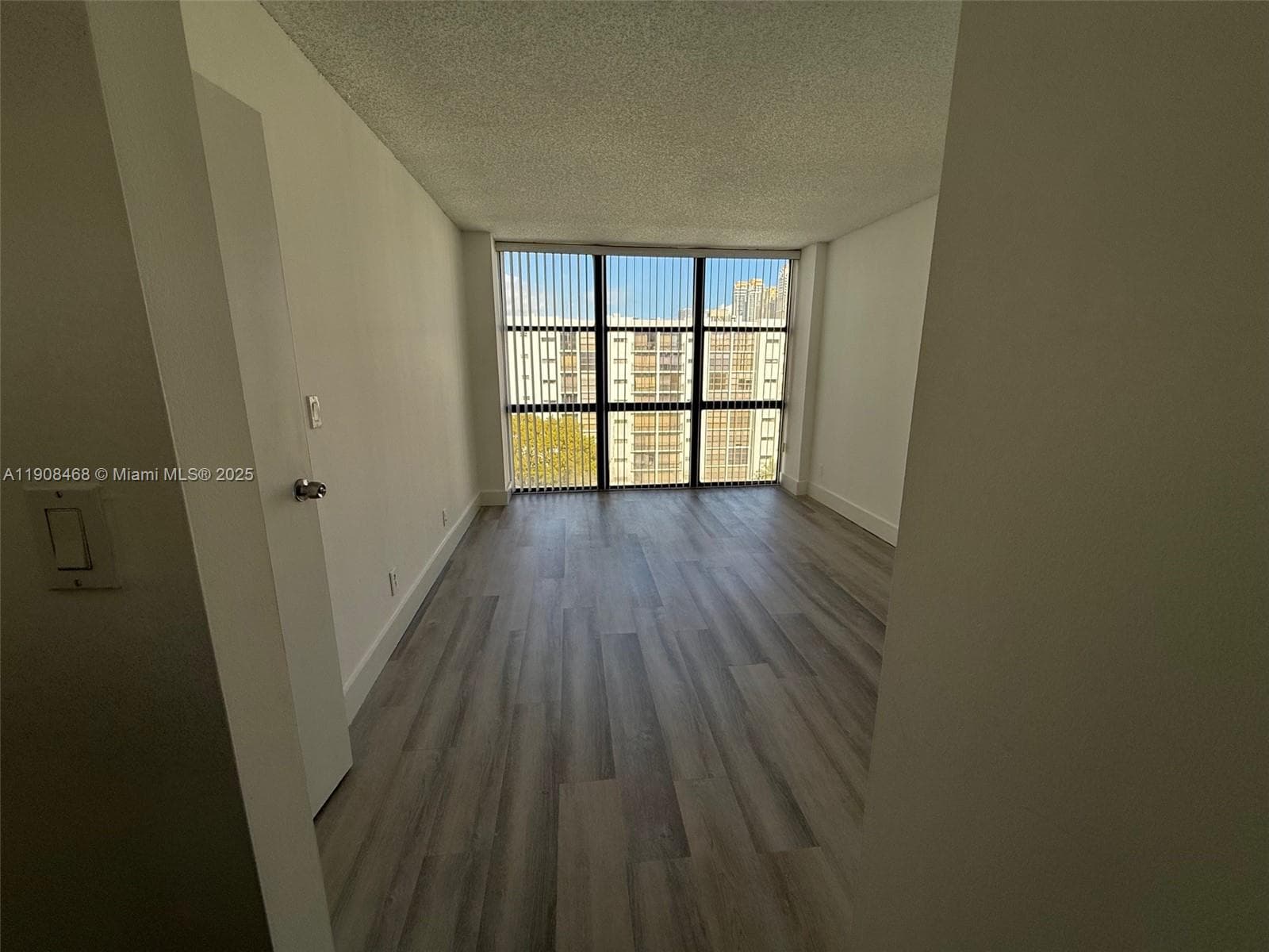 PLAZA OF AMERICAS CONDO P · #803 in Sunny Isles Beach - Photo 21
