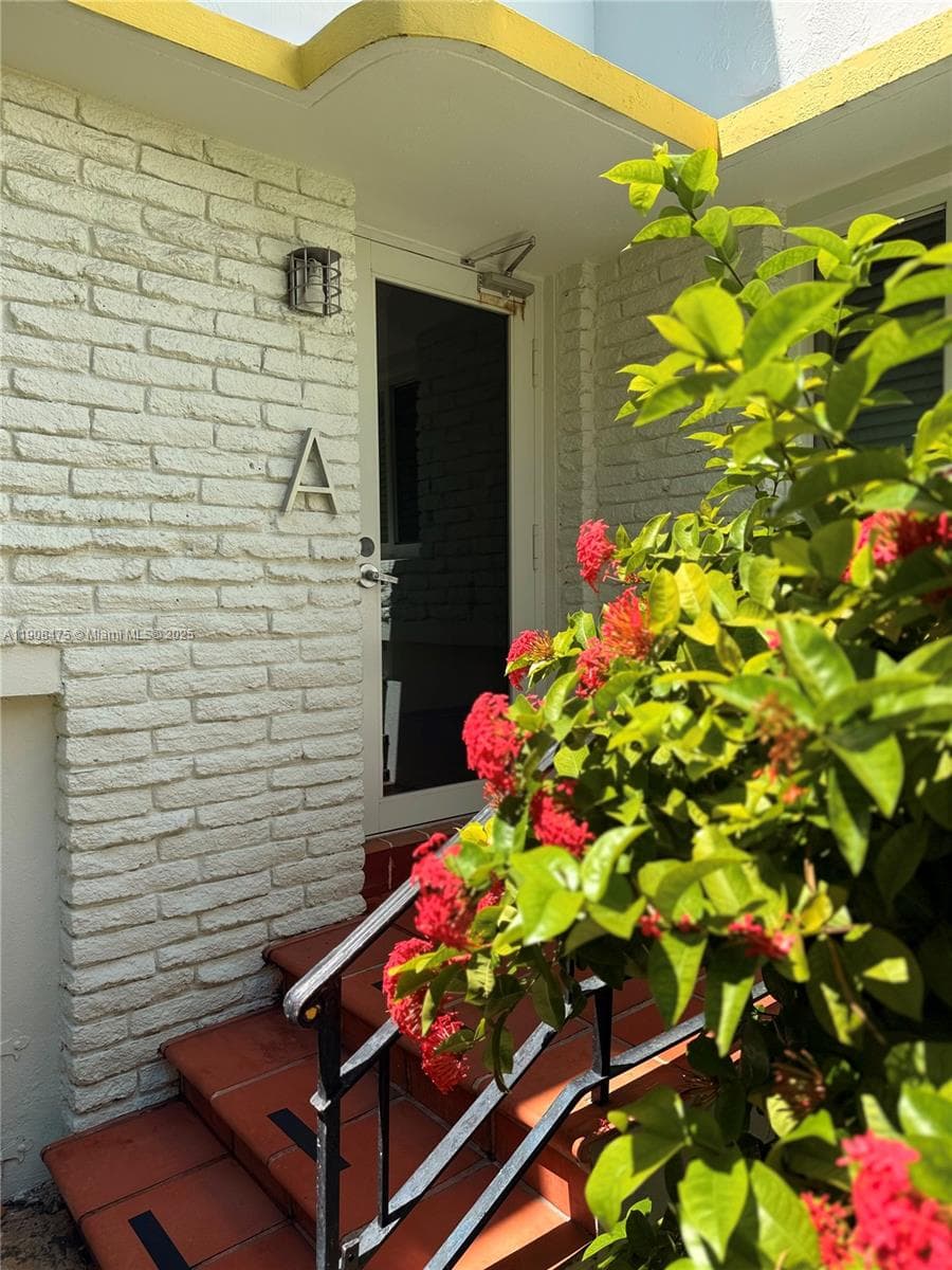 NORMANDY PALMS CONDO · #A2 in Miami Beach - Photo 4