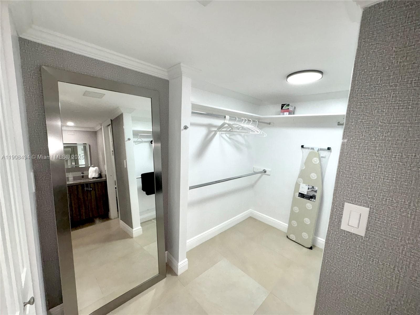 BISCAYA III CONDO · #501 in Aventura - Photo 13