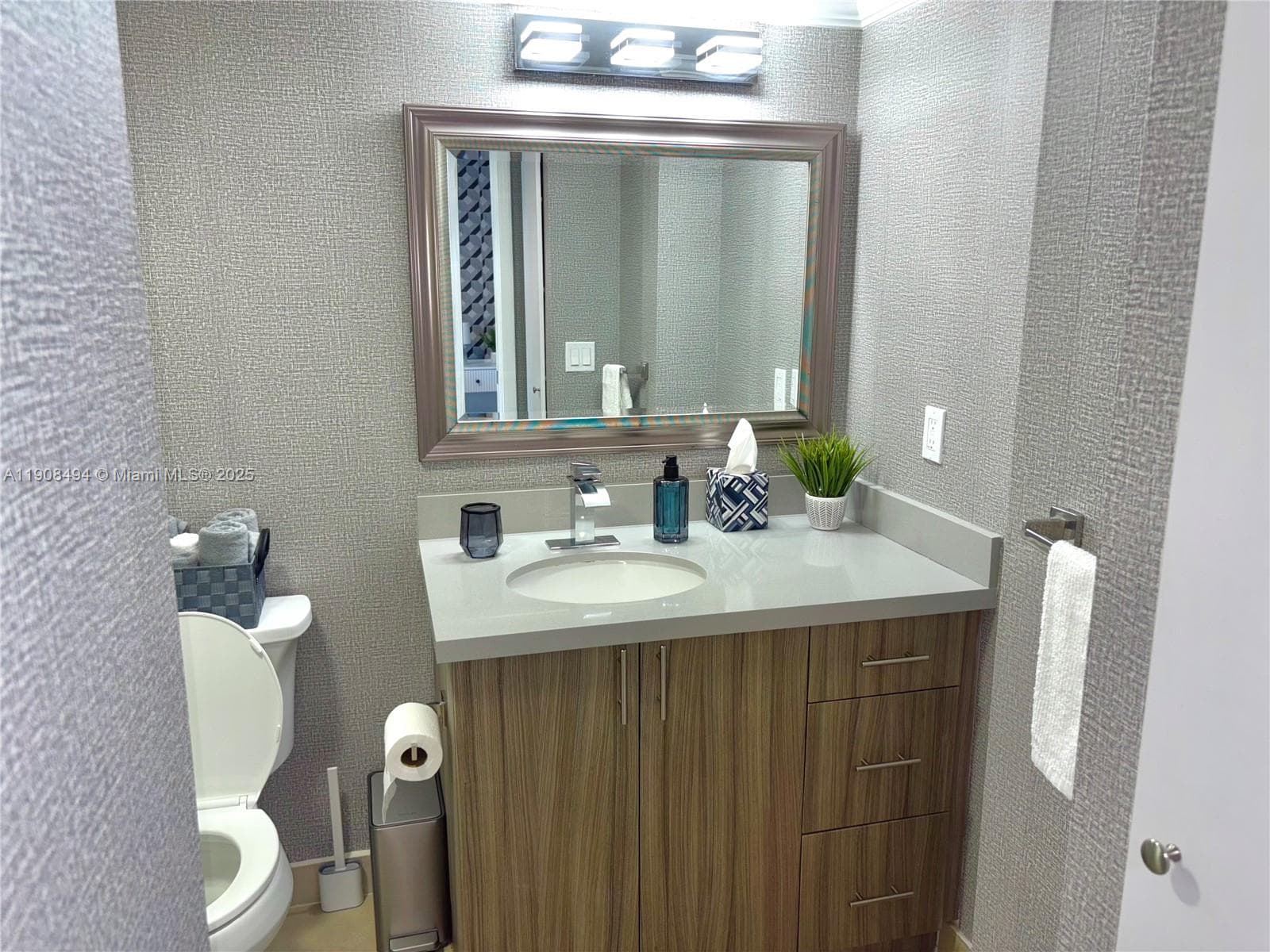 BISCAYA III CONDO · #501 in Aventura - Photo 17