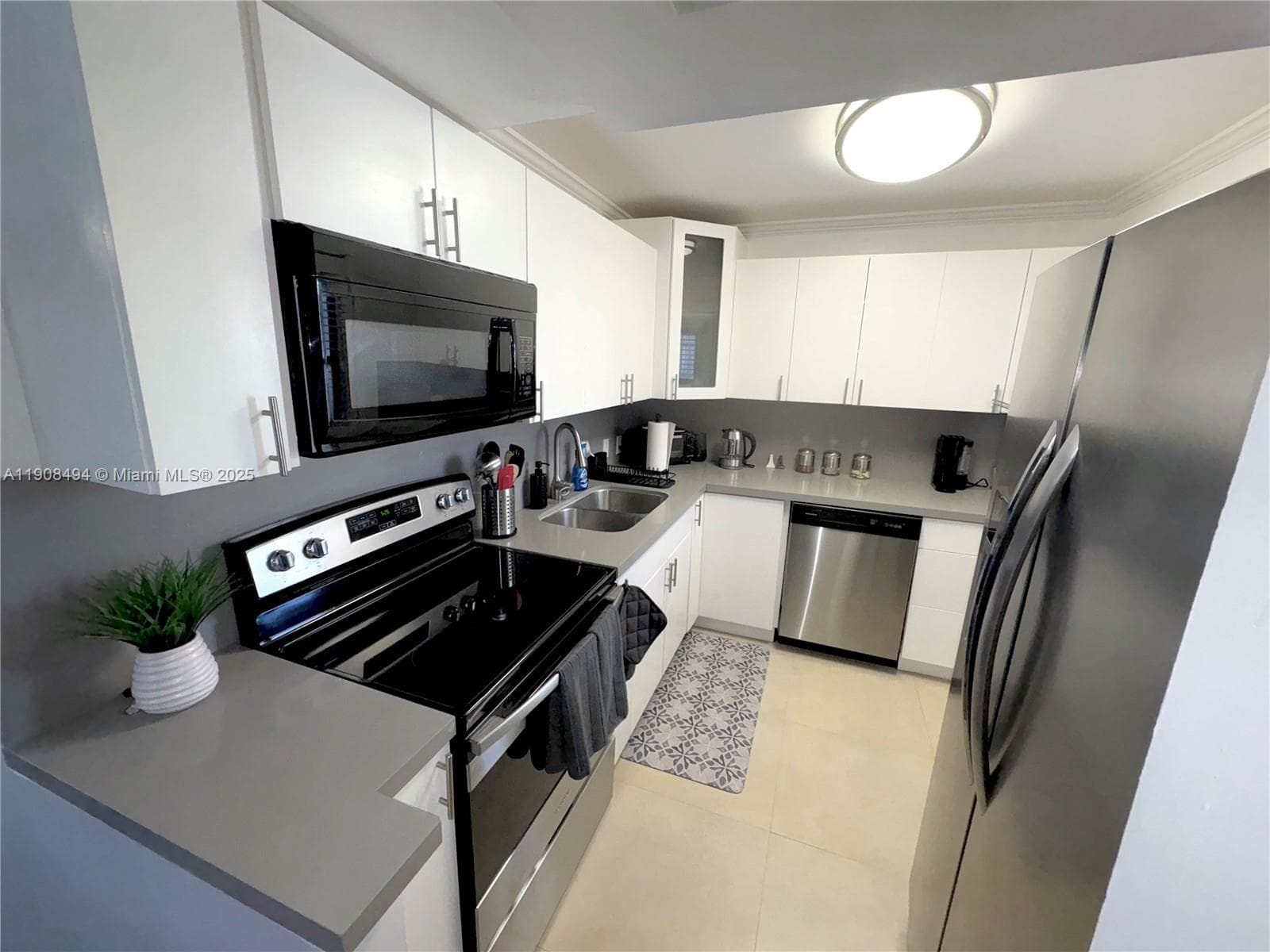 BISCAYA III CONDO · #501 in Aventura - Photo 25