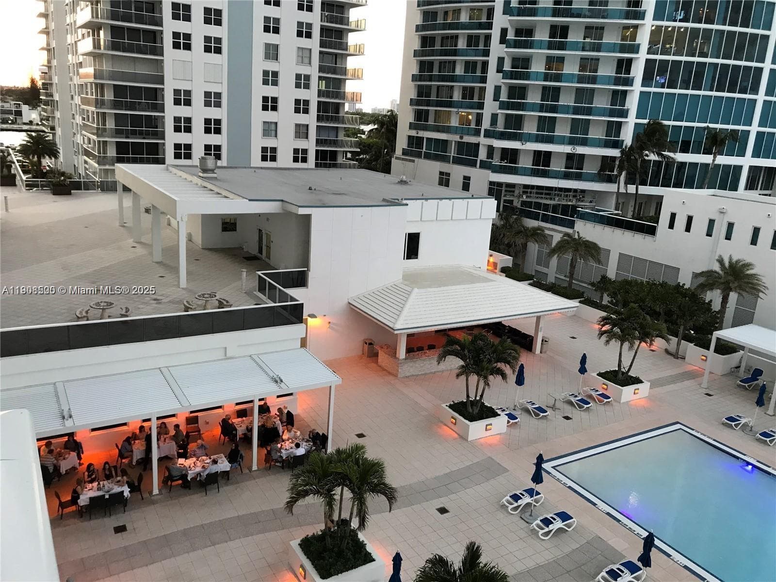 ONSITE RESTAURANT
