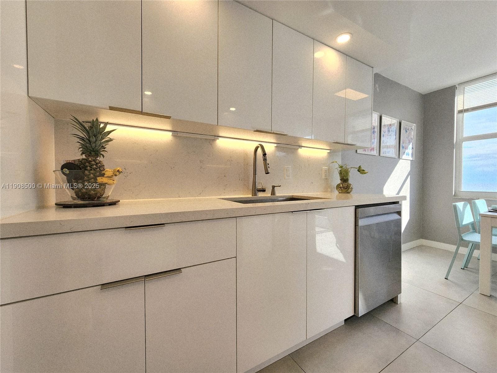 AQUARIUS CONDO · #1406S in Hollywood - Photo 18