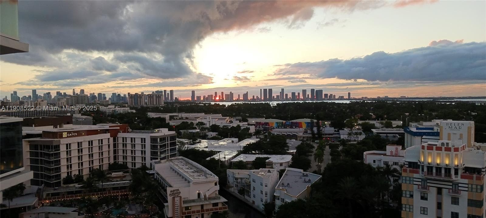 Riviera Condominium · #1708 in Miami Beach - Photo 2