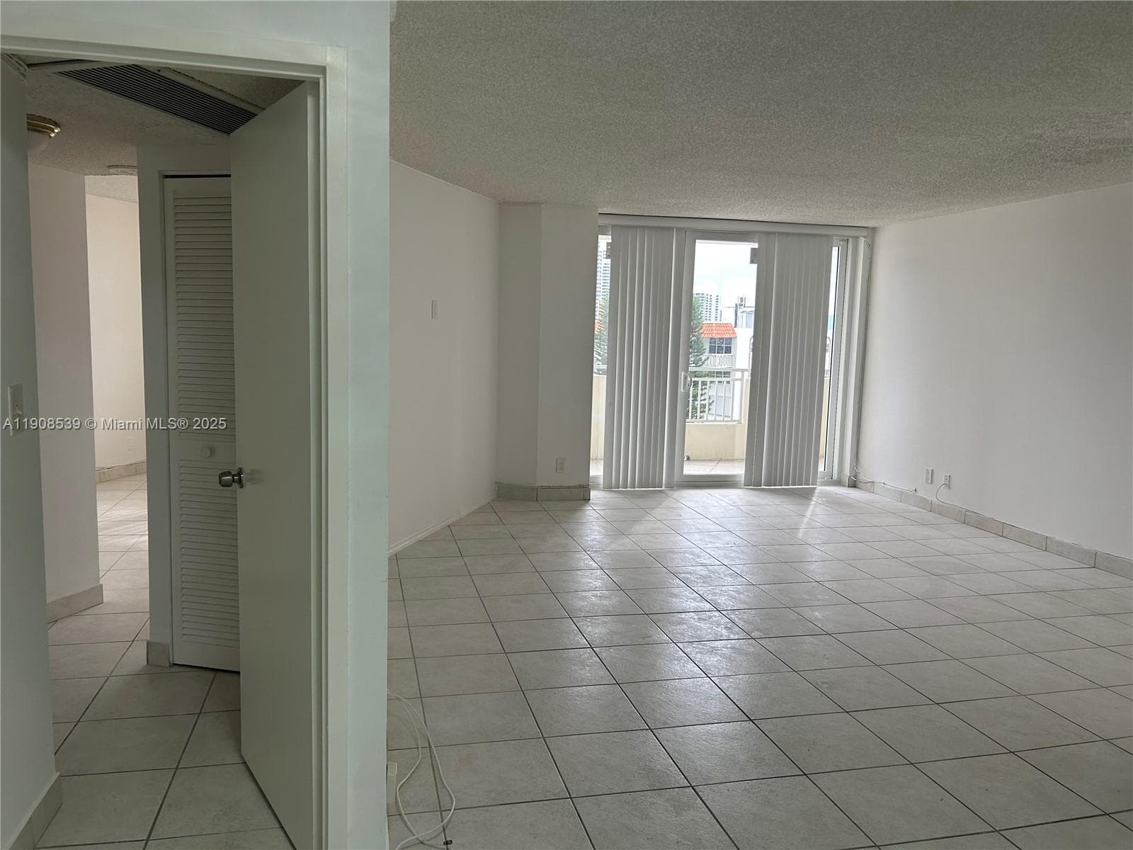 PARKER DORADO CONDO · #520 in Hallandale Beach - Photo 6