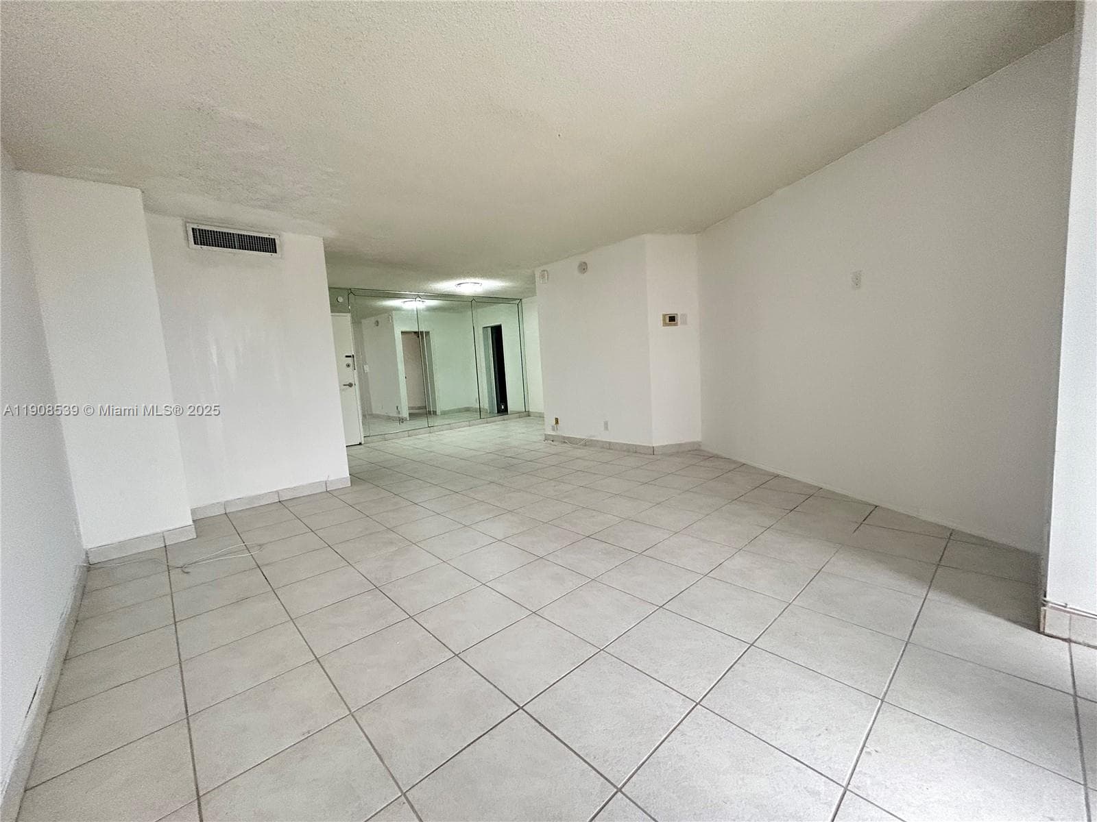 PARKER DORADO CONDO · #520 in Hallandale Beach - Photo 9