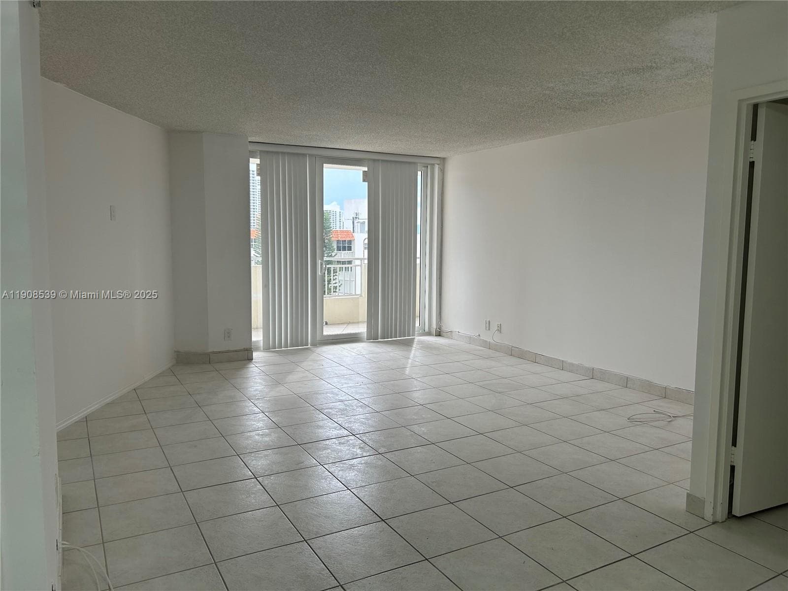 PARKER DORADO CONDO · #520 in Hallandale Beach - Photo 4