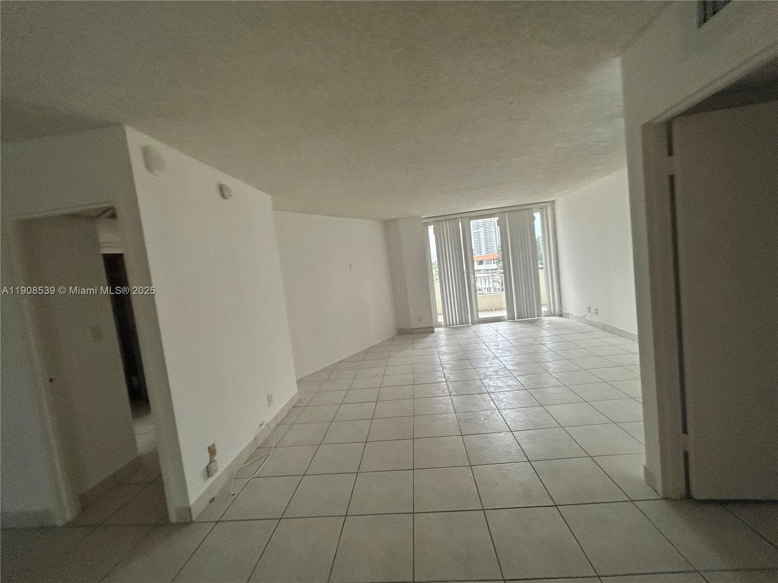 PARKER DORADO CONDO · #520 in Hallandale Beach - Photo 8