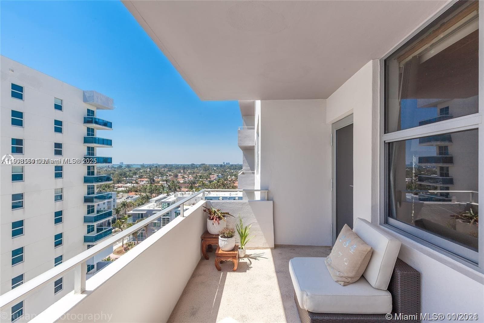 FOUR WINDS CONDO · #1006 in Surfside - Photo 3