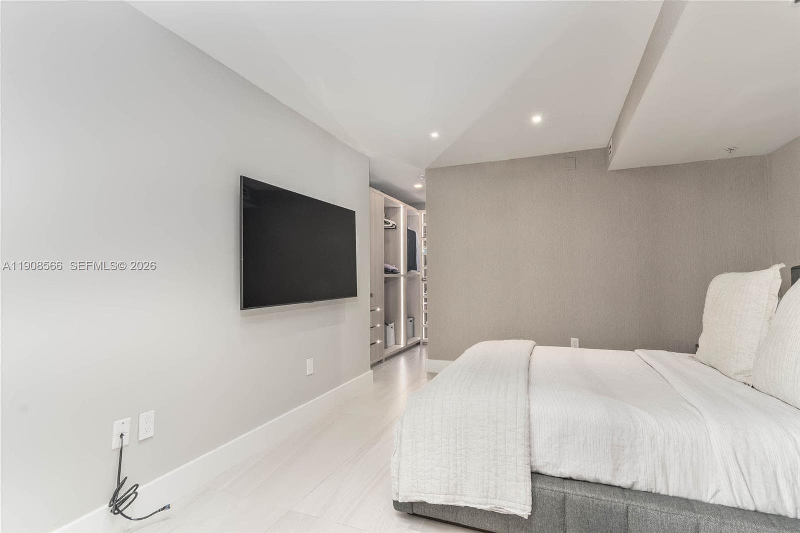 DELVISTA TOWERS CONDO · #2728 in Aventura - Photo 24