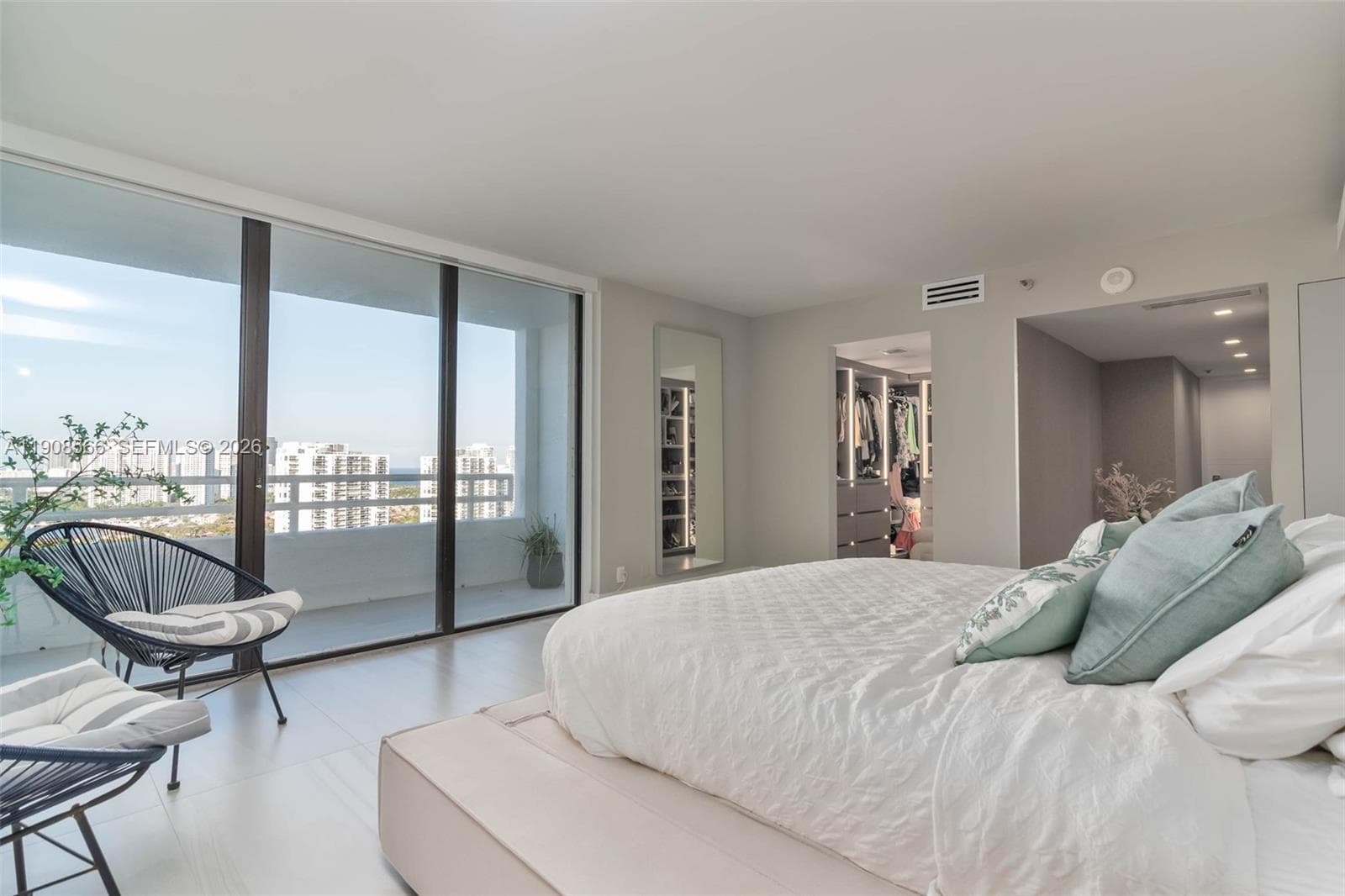 DELVISTA TOWERS CONDO · #2728 in Aventura - Photo 15