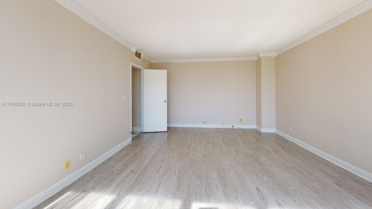 OLYMPUS CONDO · #721 in Hallandale Beach - Photo 11