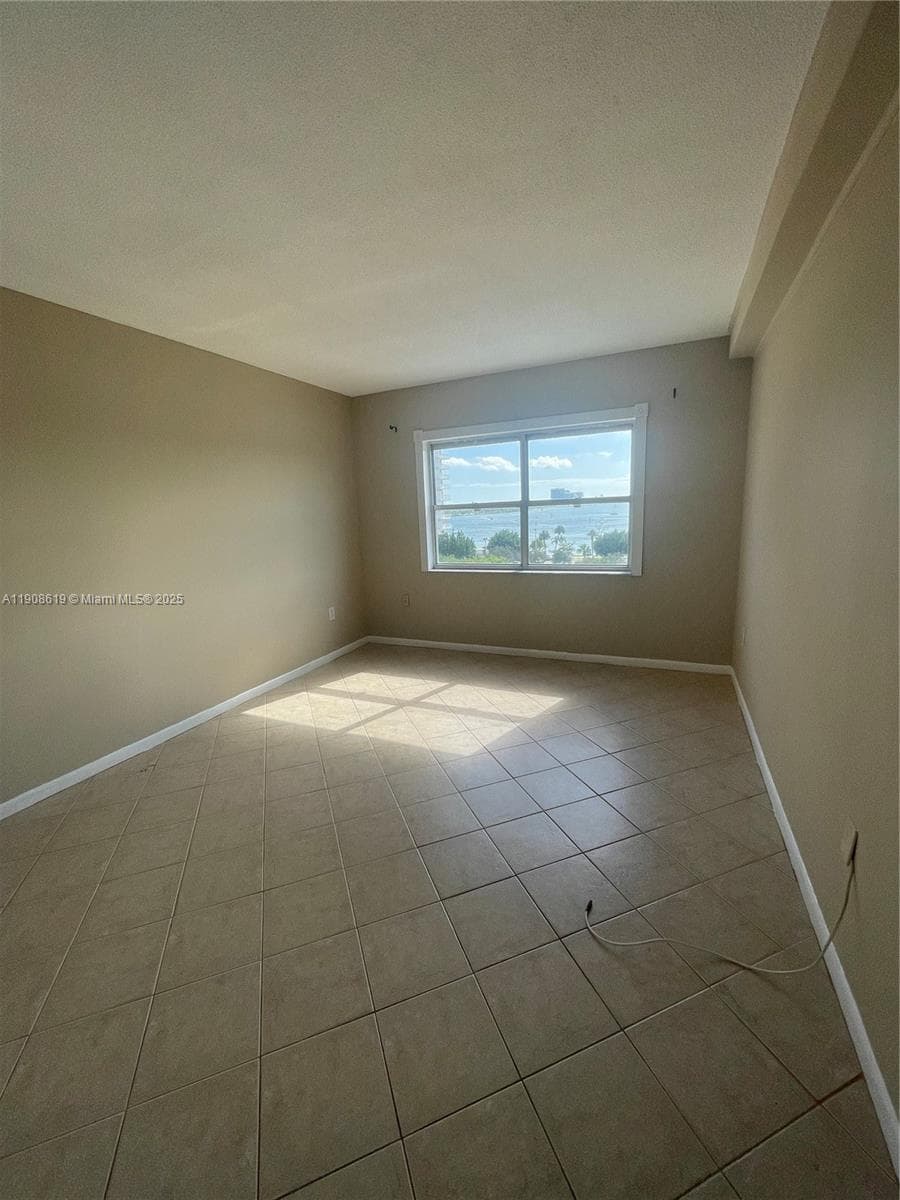 COASTAL TOWERS CONDO · #507 in Sunny Isles Beach - Photo 5