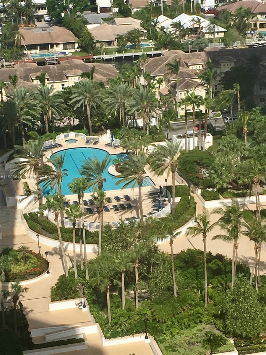 SOUTH TOWER AT THE POINT · #2202 in Aventura - Photo 20